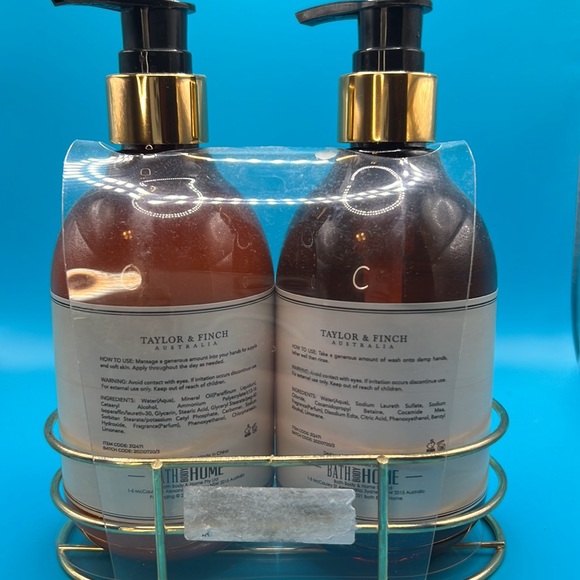 Taylor & Finch soap and lotion set Xmas themed - Picture 2 of 2